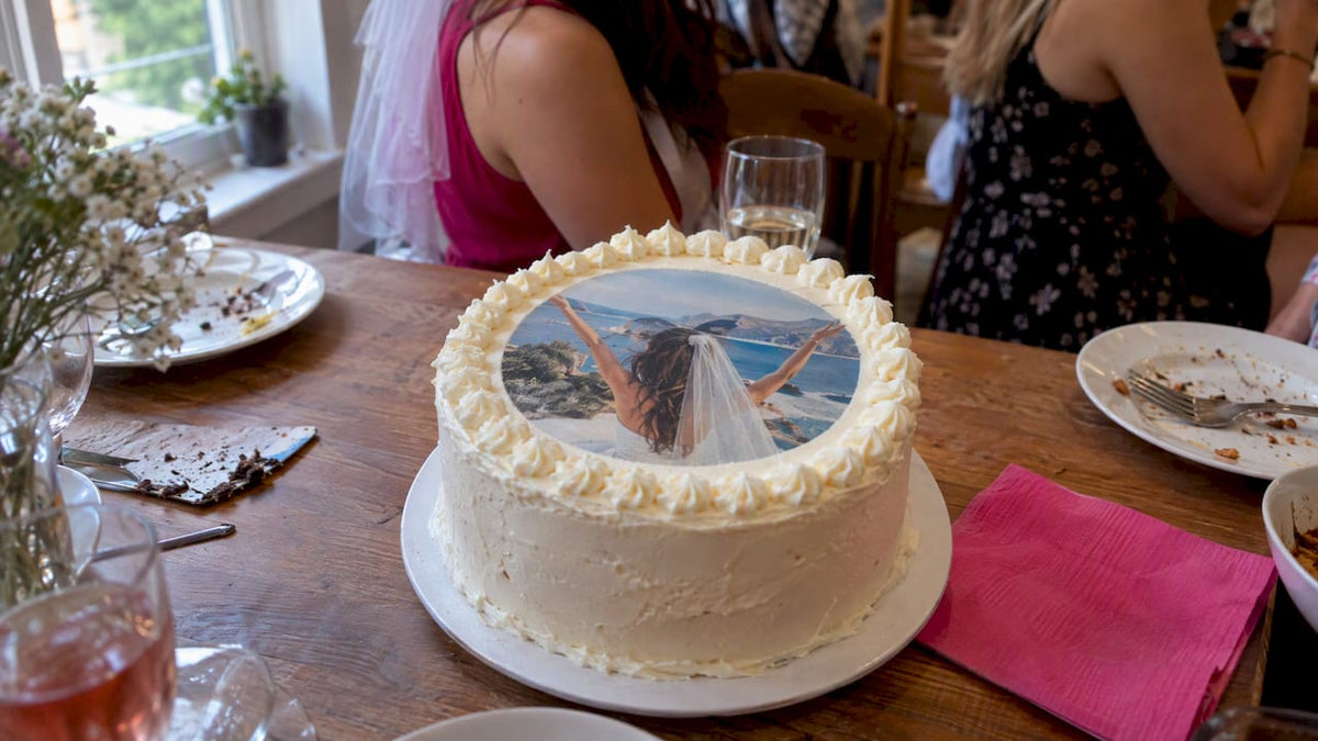 Bolo de despedida com imagem comestível personalizada